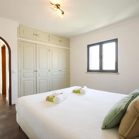 Phi Phi - Com Piscina Privada Em Vilamoura