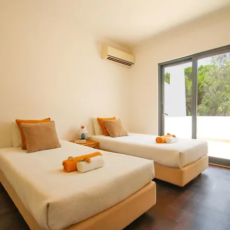 Phi Phi - Com Piscina Privada Em Vilamoura *